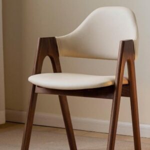 Nordic Solid Wood Chair – N-Shaped Square Chair for Bar, Hotel & Restaurant